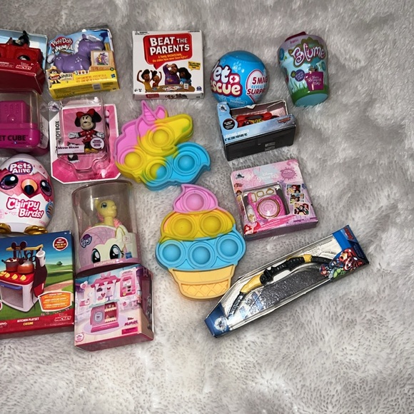 Mini brands - Picture 3 of 3